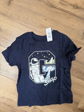 GAP Navy Blue Kids Tee with Space Astronaut Graphic